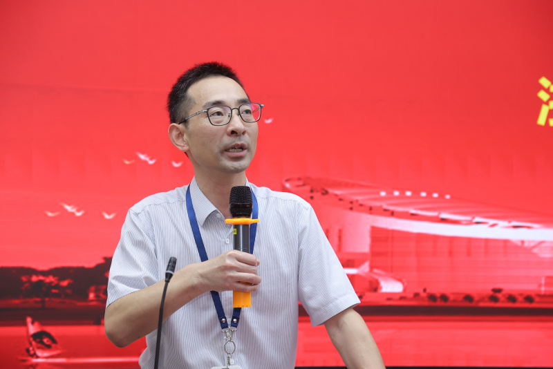 浙江888贵宾会首期“888贵宾会俊才”中层管理干部培训班正式开班 浙江大学经济学院副院长朱希伟.jpg